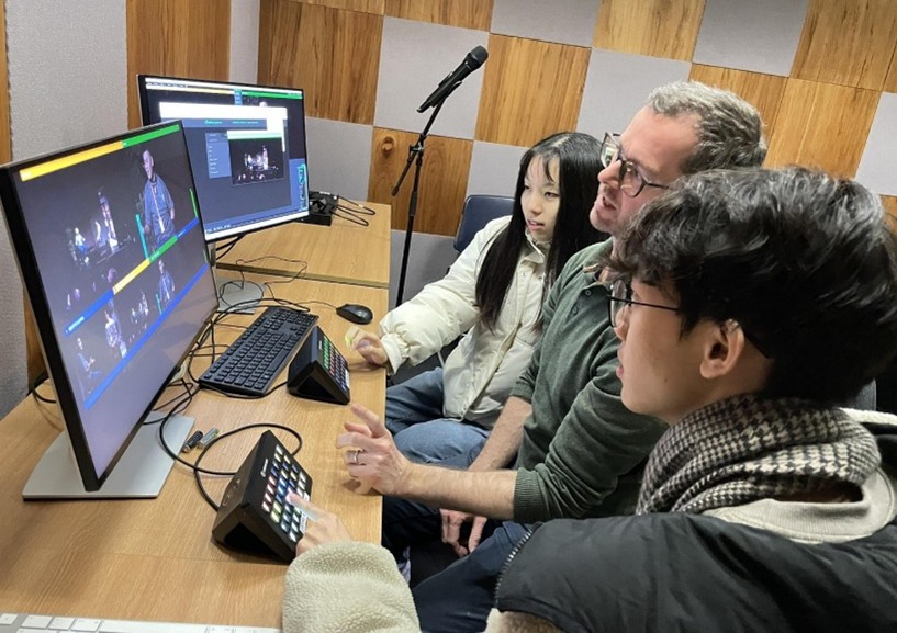 影視溝通設計課程讓學生體驗與操作影片幕後製作過程