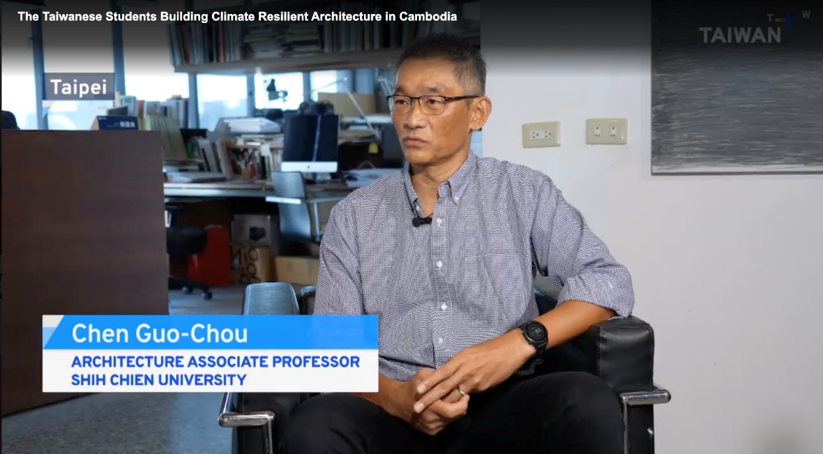 陳國洲老師接受 TaiwanPlus 專訪，畫面截取自影片。
