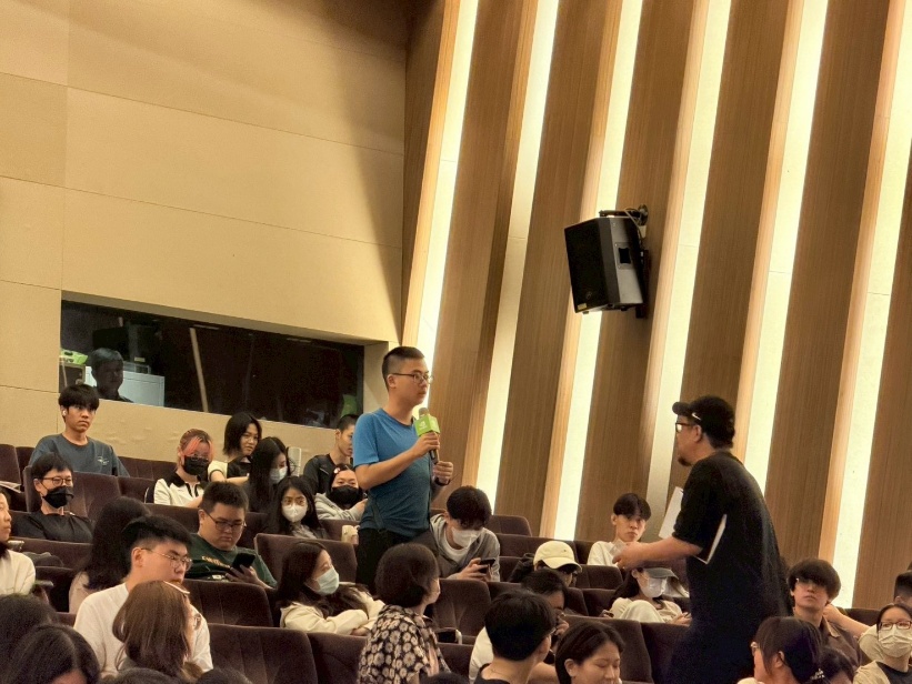 校內師生共同參與交流討論
