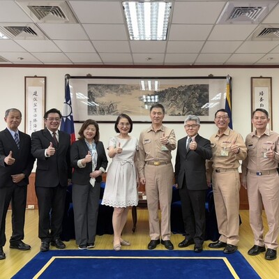 實踐大學拜會海軍司令部 深化軍民合作與教育交流